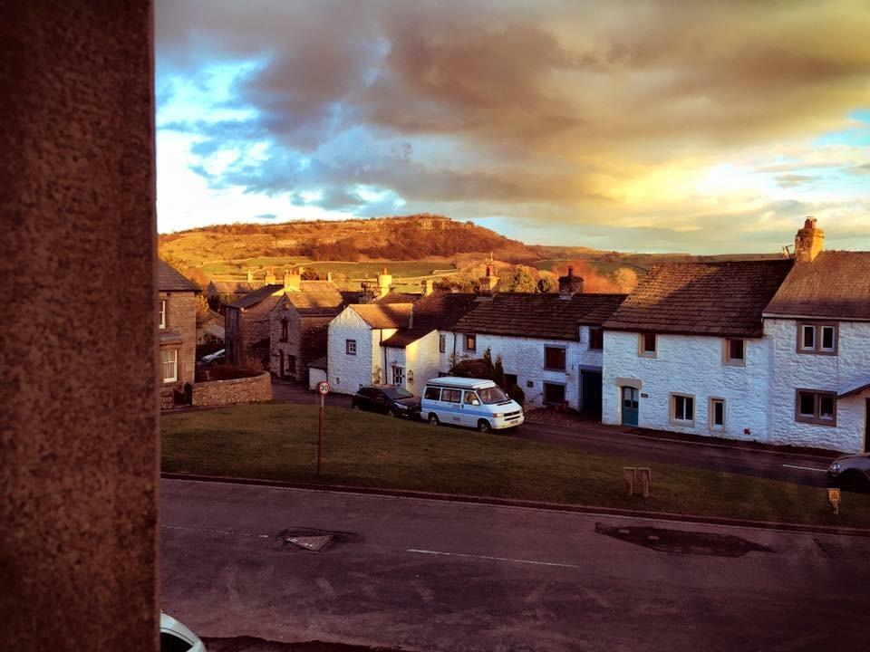 The Game Cock Inn Austwick Екстериор снимка