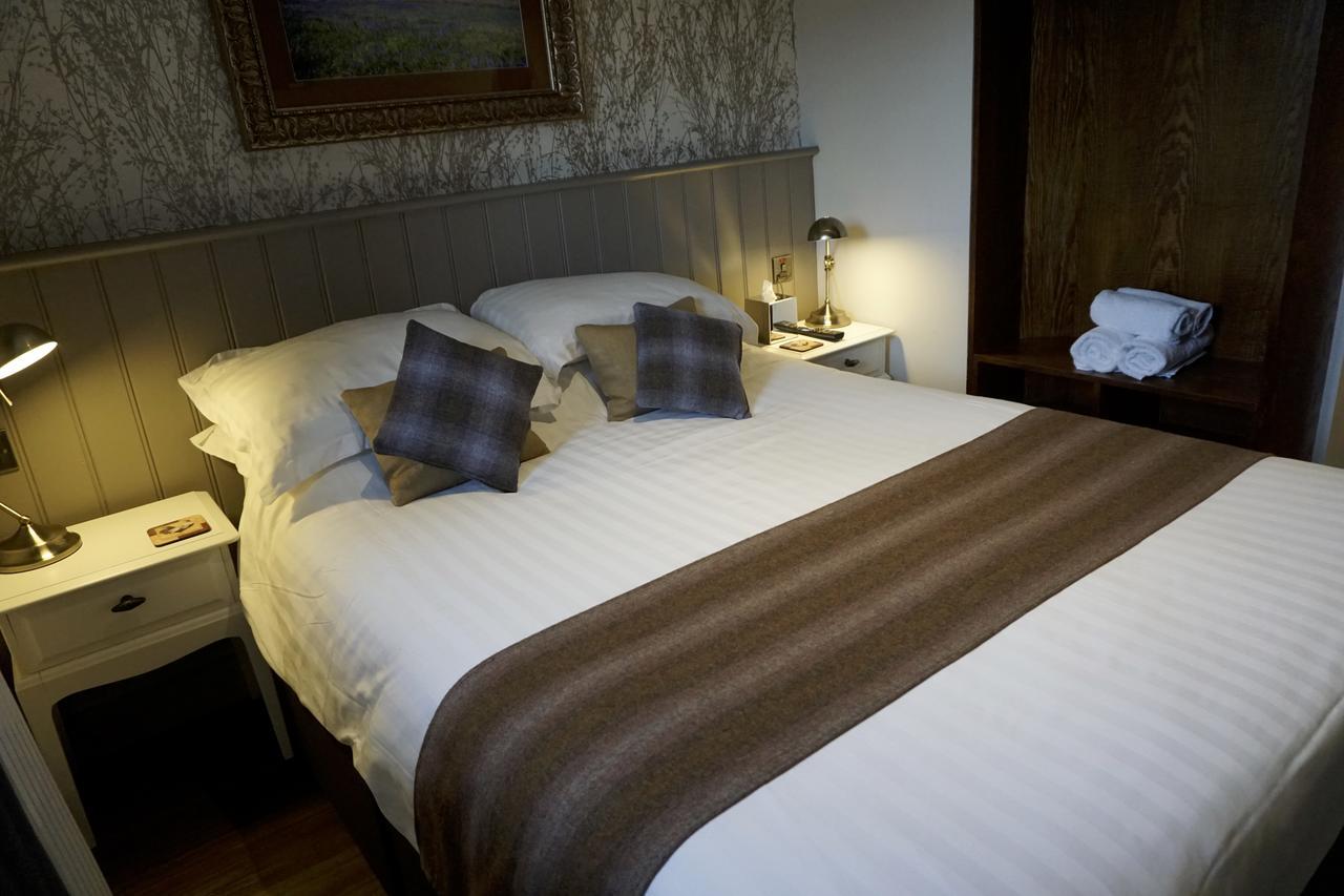 The Game Cock Inn Austwick Екстериор снимка